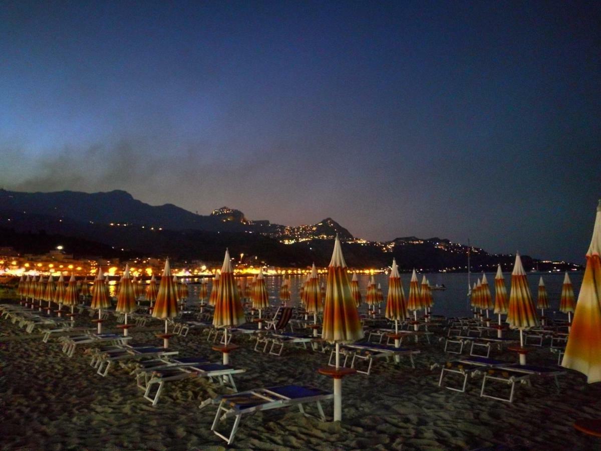 Relax House Villa Giardini-Naxos Buitenkant foto